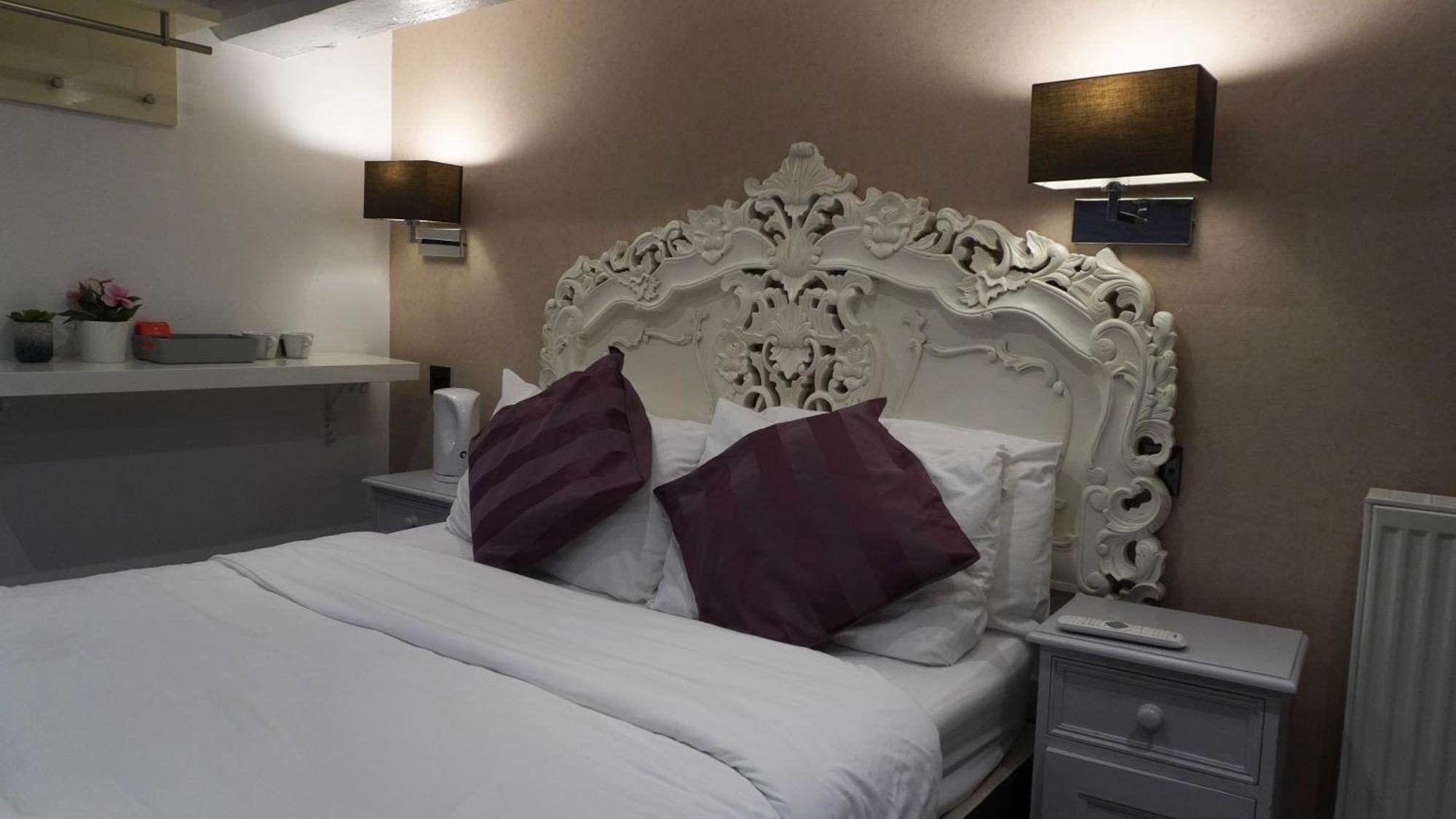 The Bell Shifnal Hotell Exteriör bild
