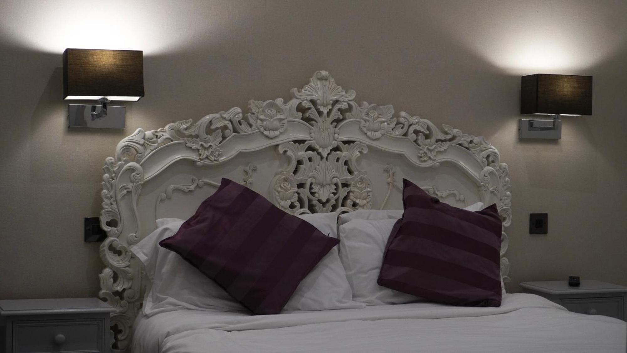 The Bell Shifnal Hotell Exteriör bild
