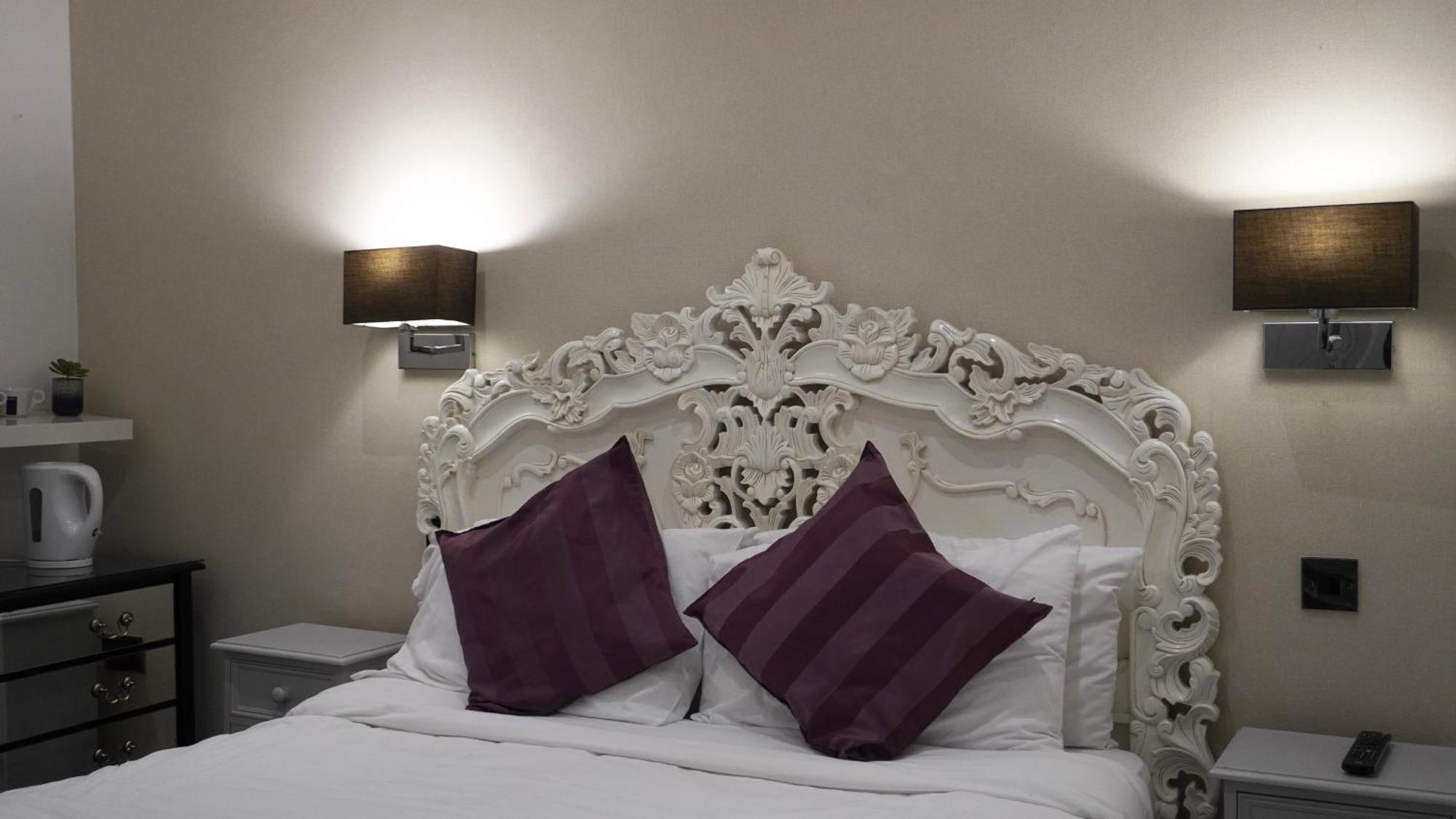 The Bell Shifnal Hotell Exteriör bild